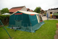 Unser Chantilly 2003 beim Erstaufbau im Garten