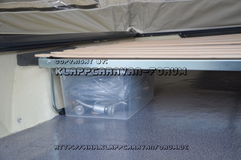 Camp-let - Einbau des erhöhten Lattenrostes