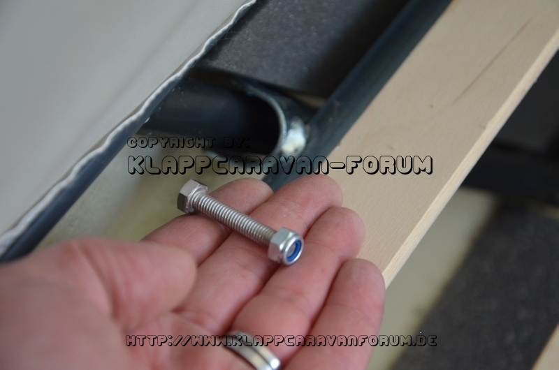 Camp-let - Einbau des erhöhten Lattenrostes